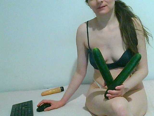 Fényképek MagalitaAx go pvt ! i not like free chat!!! all for u in show!! cucumbers will play too