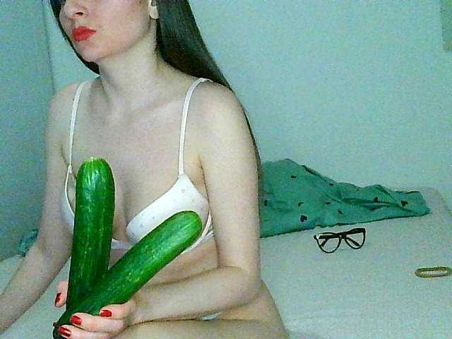 Fényképek MagalitaAx go pvt ! i not like free chat!!! all for u in show!! cucumbers will play too
