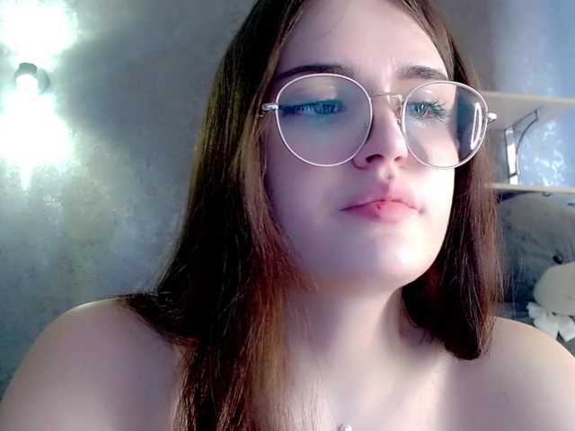 Fényképek MelodyGreen the day is still boring without your attention and presence (づ￣ 3￣)づ #bigboobs #lovense #cum #young #natural