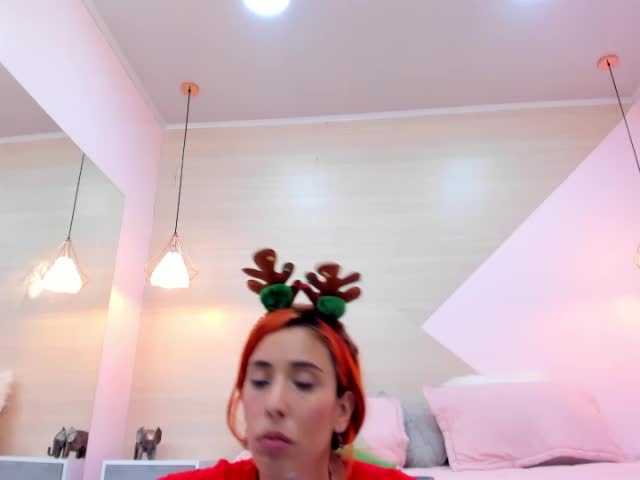 Fényképek paulasosa1 ♥ I want to suck your candy cane♥ Reach my goal for fuck my pussy very hard with my dildo♥Tip 100 for special gift♥