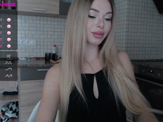 Fényképek StellaRei Hi EVERYONE! WAIT PLZ, STREAM WILL LOAD! Invite privates, groups from 2 people! LOVENSE works from your tips! 133 FAV *** tits 878